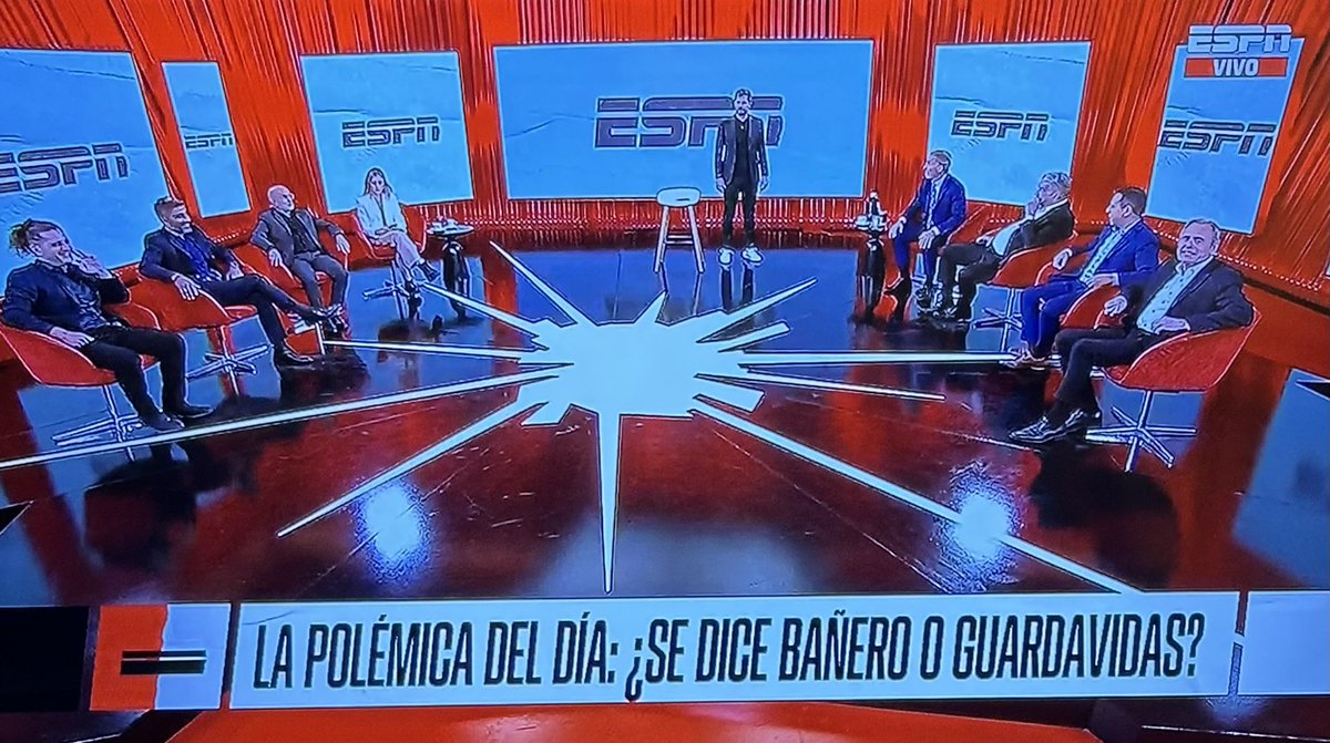 RIQUELMEARDO's tweet photo. Boca clasifico a 4tos después de ganarle con uno menos al mejor equipo del torneo.

a ver que opinan los periodis https://t.co/226NN2lYi7