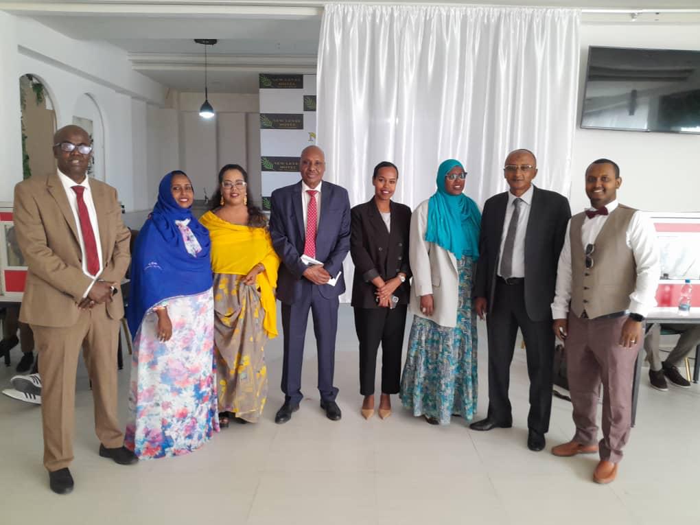 👉Une forte délégation djiboutienne participe actuellement aux travaux de la 3ème réunion du groupe technique transfrontalier pour la protection des enfants migrants (GTT-PE). 👉Organisée conjointement par le GIZ Djibouti/Ethiopie et l’OIM Djibouti/Éthiopie du15 au 18 avril à