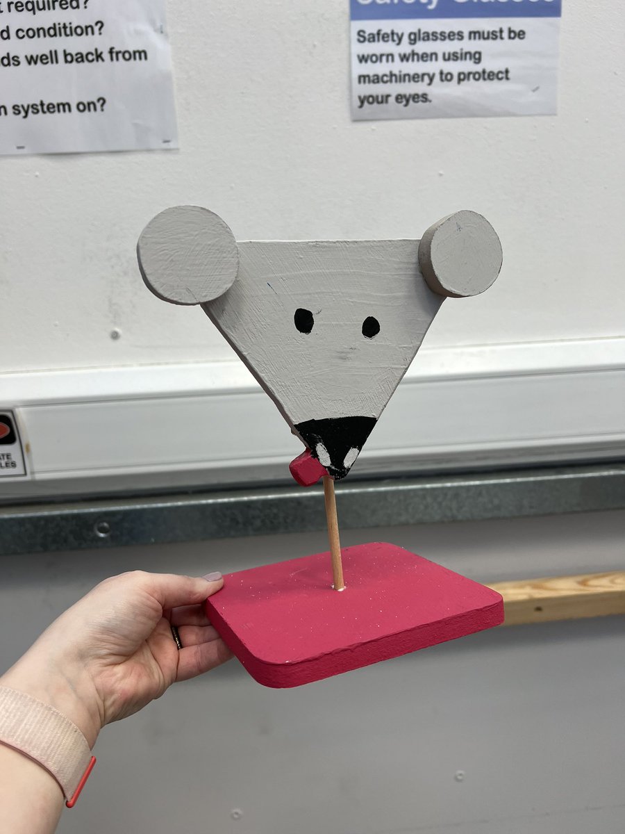 Miss Lang tweet media