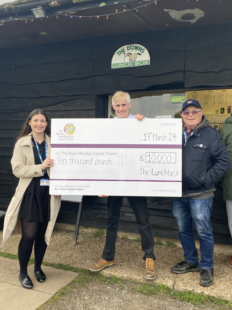 Last month, The Lunchbox in Epsom celebrated a huge achievement of raising over £10,000. 🎉 We headed to Epsom Downs to celebrate this fantastic milestone with a lovely cheque presentation. A huge thank you to Keith, Tony and the generous customers of The Lunchbox. 💜