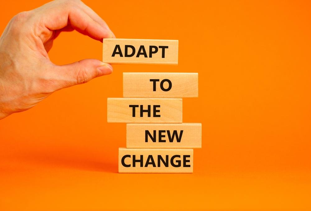 What does it really mean to be adaptable?🤔 
In the professional world, adaptability isn't just a buzzword. It's about dealing with a sudden project shift, a new team dynamic, or an entirely new market.
Learn more: bit.ly/3xDMATW
#WeBelieveInYou🐝#BoltonUni🎓#BoltonGAME