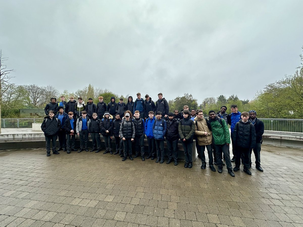 sean_macgabhann's tweet photo. Our third years had a fantastic day @DublinZoo taking part in their evolution workshop. It’s fantastic to get to bring learning to life and see natural selection in the flesh - if only the weather would ‘adapt’ ☔️ 🦥🦤🦛🦍🐘🦒🦩 🐼 https://t.co/ifL3Xa06JM