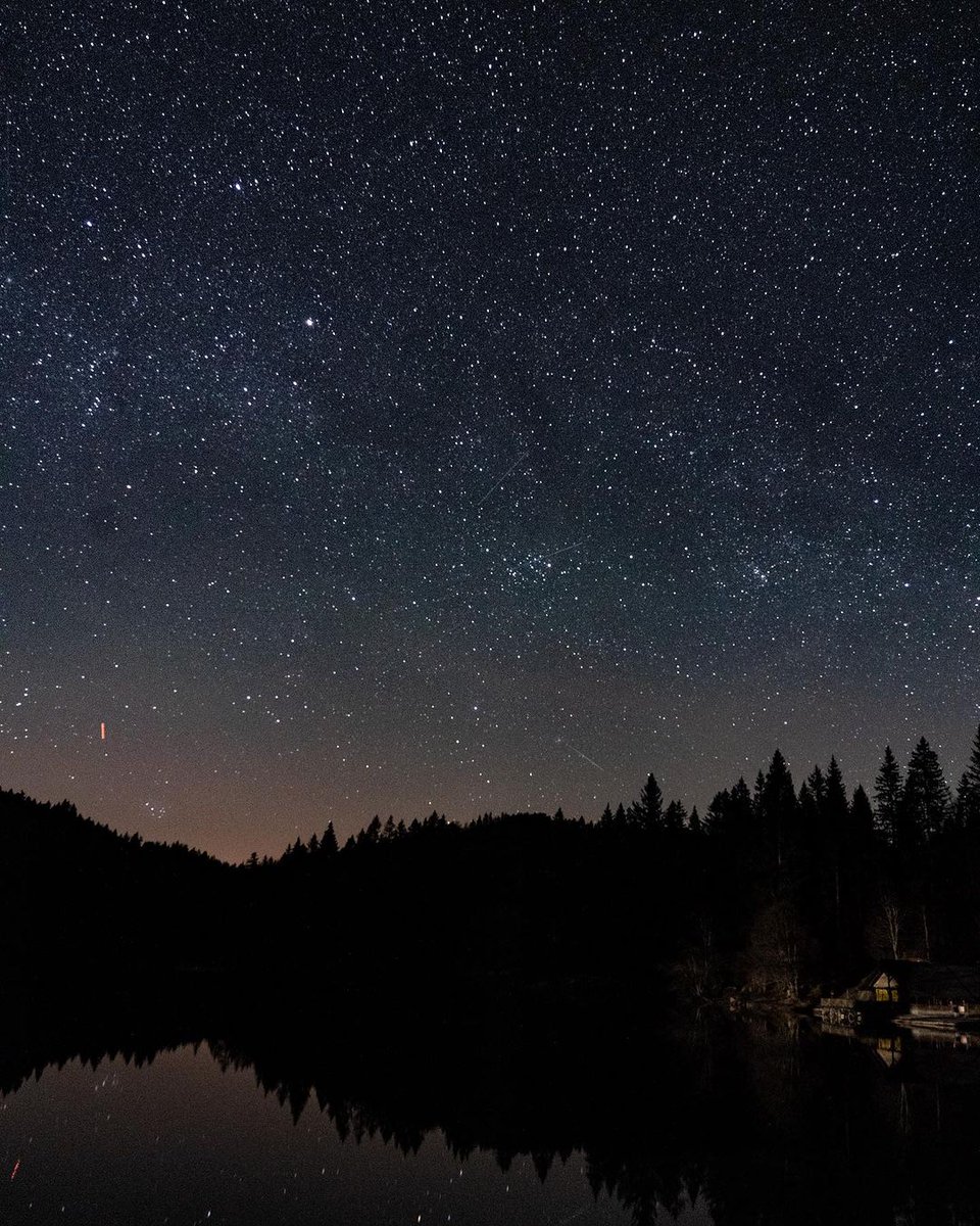 Buona serata dai Laghi di Fusine 🌟 📷 danieleticali #iosonofvg #visitfvg