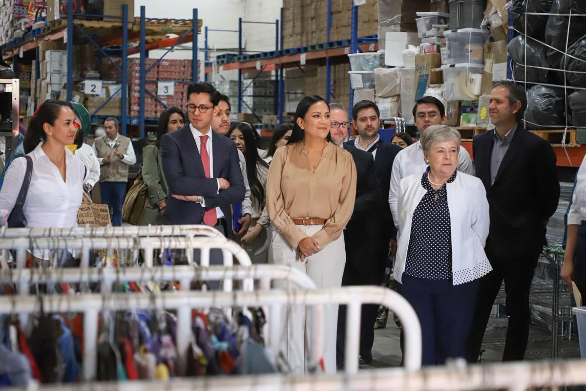 En Ciudad Juárez, #Chihuahua recibimos a la Canciller @aliciabarcena en el Centro de #Bienestar para el Migrante. Conversamos sobre el modelo de atención digna y humanitaria que aquí se presta a nuestros hermanos y hermanas migrantes que se encuentran en esta frontera.