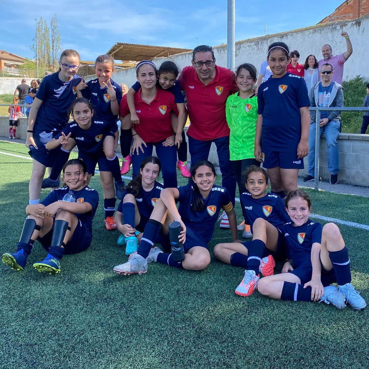 🔝 TRIOMF treballat i patit (2️⃣-3️⃣) del Benjamí 🅱️ #futfem del @TerrassaFC al camp del #FCCardedeu

⚽ MADJA (2) i AINA, golejadores!

🫵♥️  AMUNT #TERRASSA!