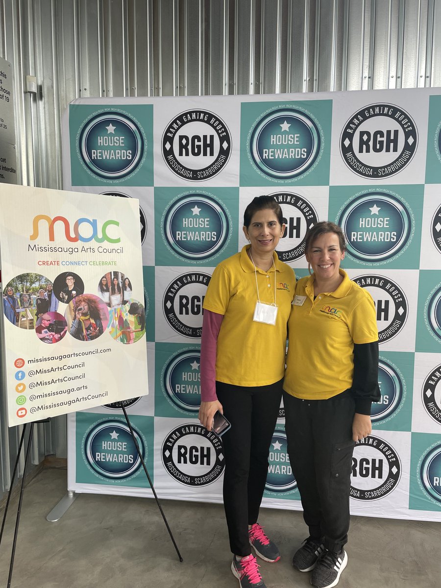 MAC is grateful for our volunteers! 💛 It's National Volunteer Week, and we are celebrating our @cgamingcgood @ramagaming volunteers. Their efforts enable MAC to provide thousands in MicroGrant funds to local artists. Thank you! Want to volunteer? Email sherri@macarts.ca