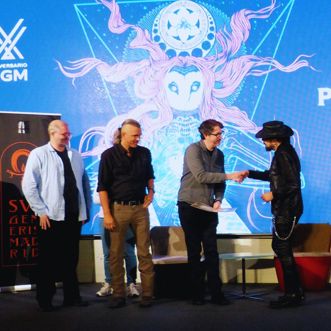 🎥Hoy estrenamos en nuestro Canal de Youtube este #EncuentroLiterario con los escritores galardonados durante el #XVFestivalSGM Paul G. Tremblay @paulGtremblay Stephen Graham Jones @SGJ72 y Tim Pratt @timpratt 👇 @CasaLector  i.mtr.cool/hvolofluvv