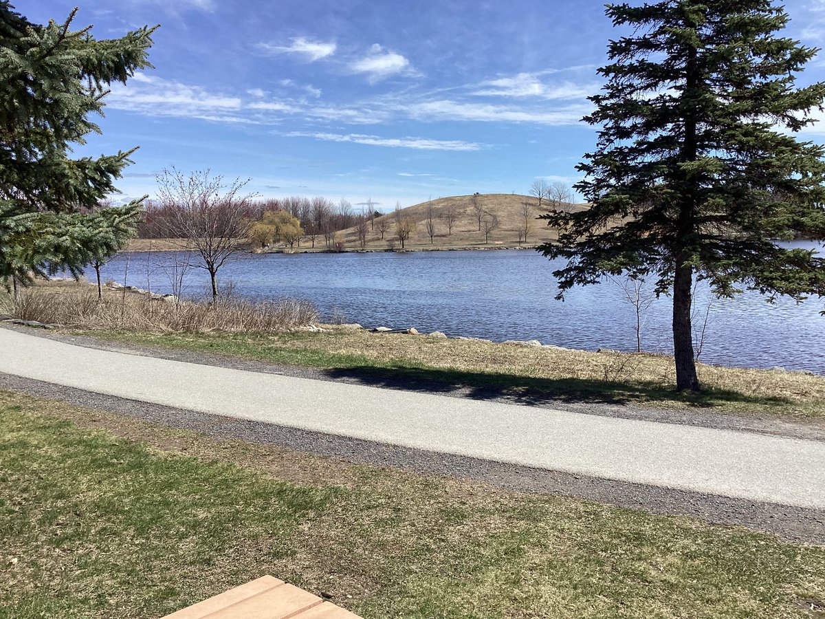 rex88ter's tweet image. Outdoor workout today, 4x 200 meter hill run, fit park workout  and lunch in the park. Good afternoon. #aprilchallenge @321gaux
