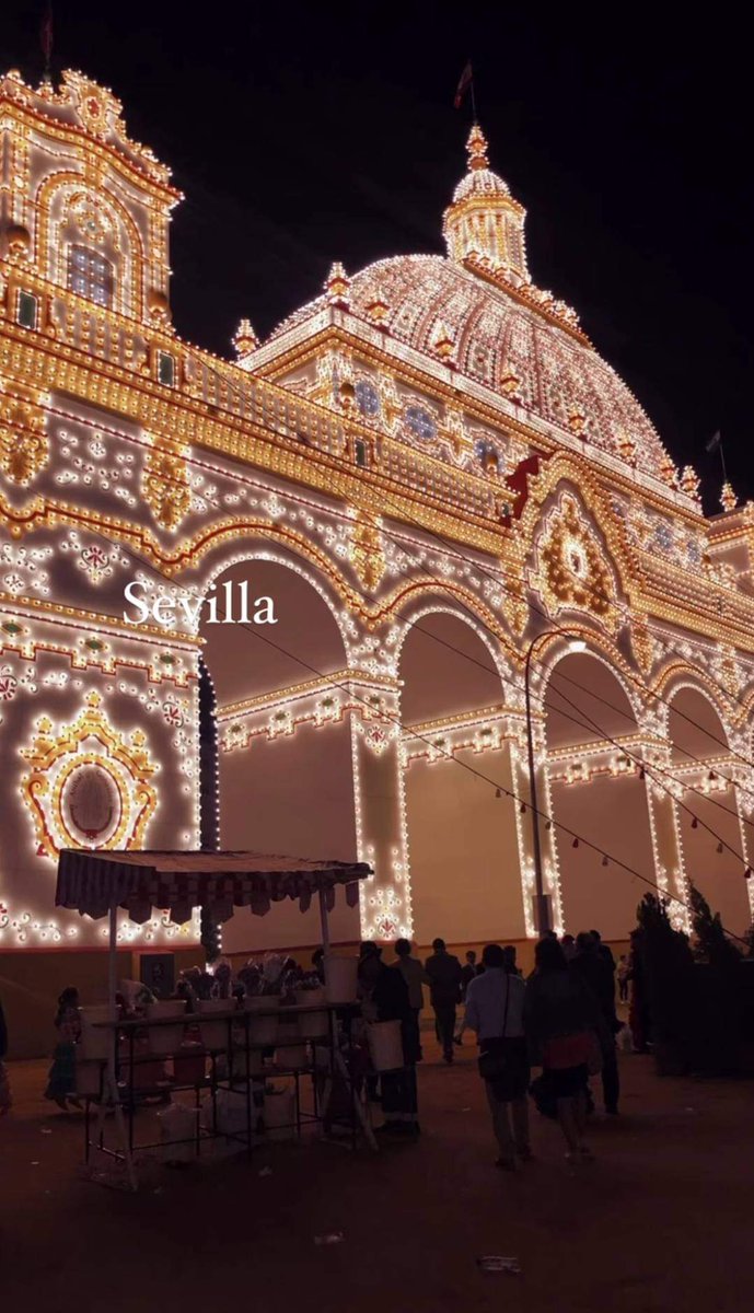 Sevilla ✨️  El carnaval ✨️🇪🇸

#photography #photooftheday #ImageOfTheDay #ImagenDelDía #Sevilla #Foto #fotografia