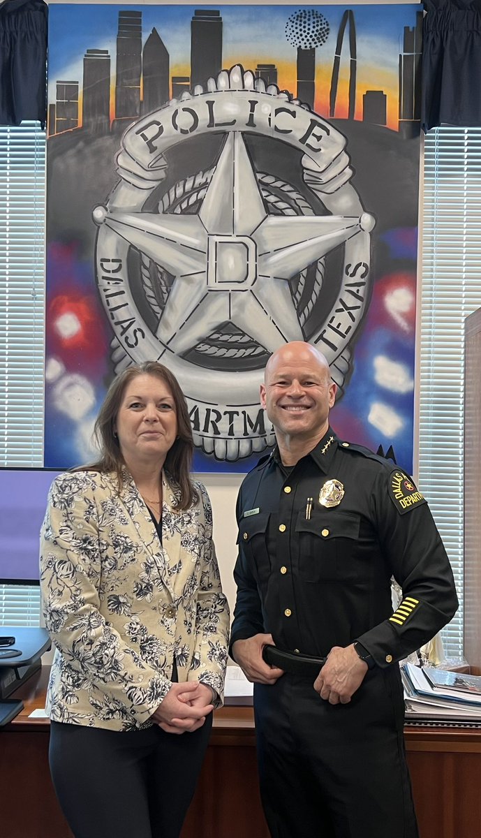 It was honor hosting and visiting with Director of the United States Secret Service, Kimberly Cheatle @secretservice. Thank you for your support and continued partnership! @DallasPD @MjrCitiesChiefs