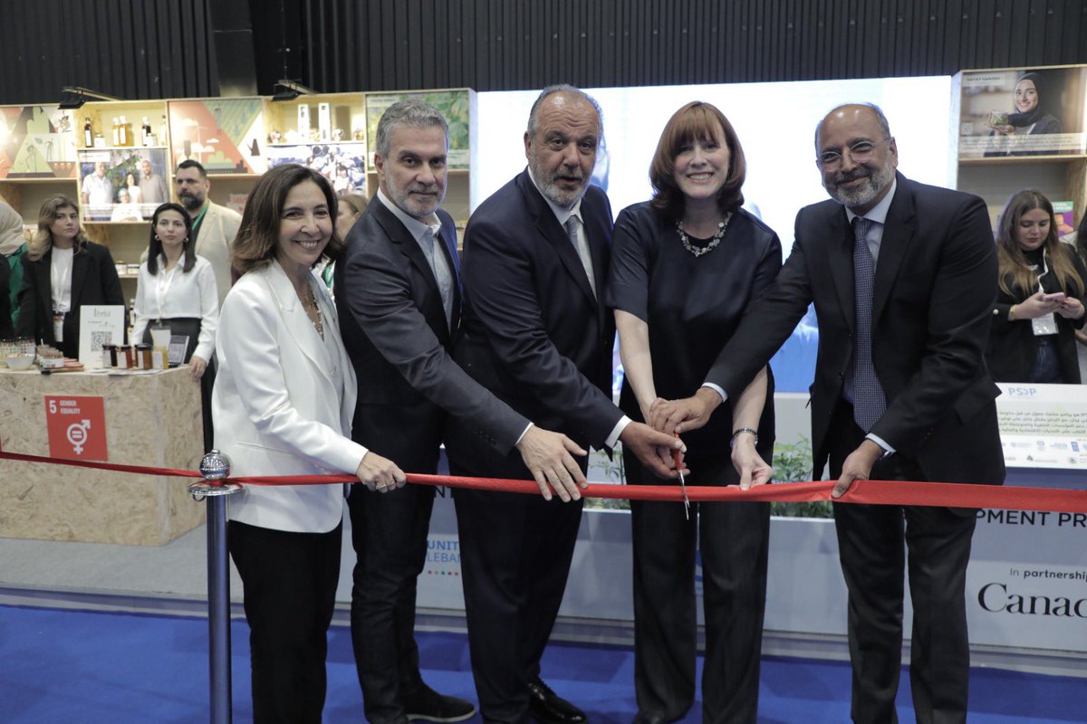Happy to inaugurate the #PSDP Booth at @HorecaConnects 🤝w/🇨🇦@StefMccollum &🇱🇧Ministers @GBouchikian & @walidr_nassar . It’s all about empowering 🇱🇧farmers & MSMEs and connecting them with international markets!