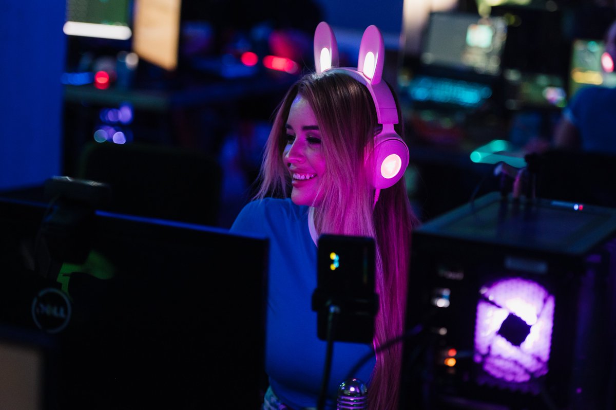 RazkelZA's tweet photo. This April I will be attending my first ever #ENTERLAN x #PredatorUnleashed
Thank you to @AcerAfrica for sponsoring my LAN PASS π©·
Make sure to go to https://t.co/h68E2NmvTh to buy your own LAN PASS and get free Sunday access to #ComicConCapeTown
#SeeYouLAN π©·π©· @enterlanoff https://t.co/cJZ60h7JW2