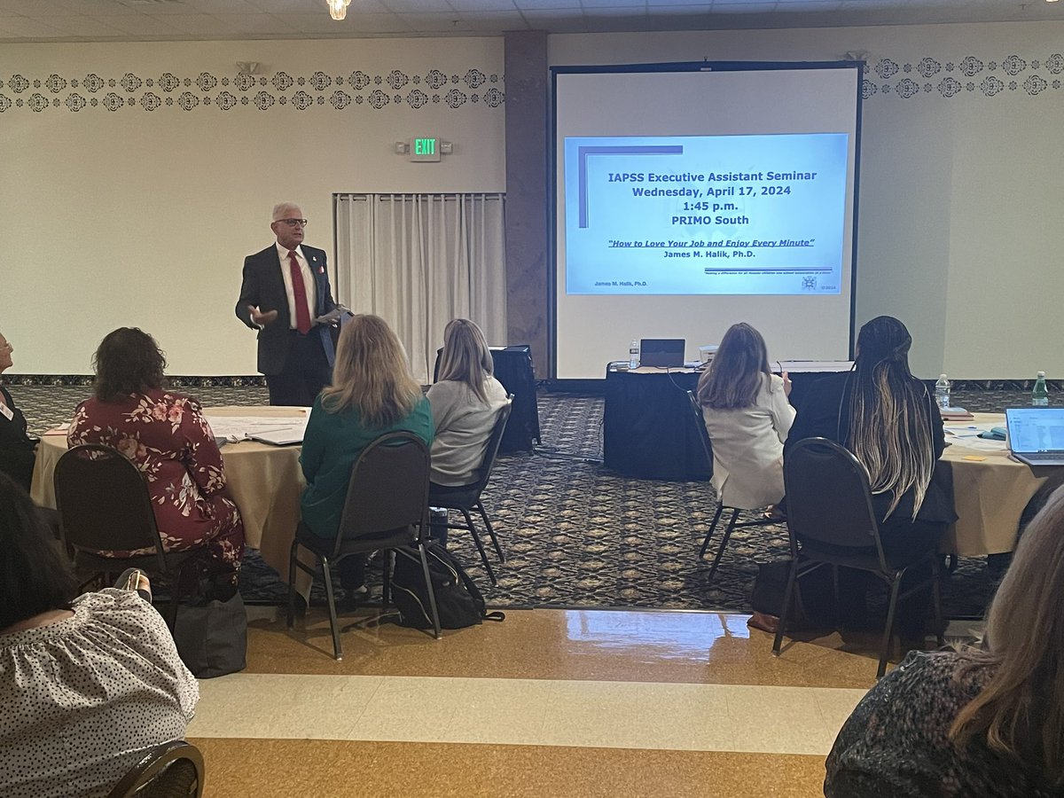 Dr. Jim Hailik closed out our Administrative Assistant seminar today sharing a motivational and informational message aimed to show participants how they can love their job and enjoy it every day. #LeadIAPSS