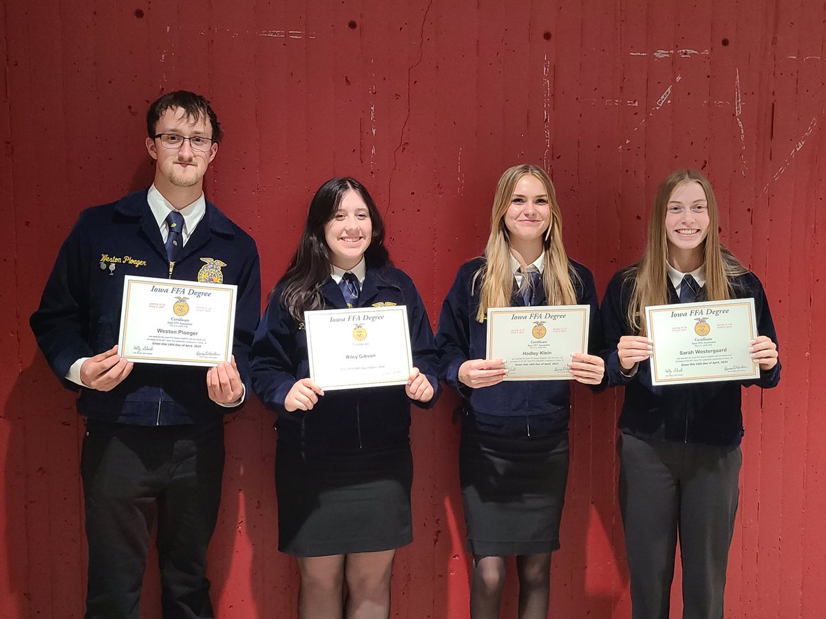 PanoramaFFA's tweet photo. Tuesday April 16th, 4 Panorama FFA members received their Iowa FFA State Degrees which is the highest degree that can be earned at the state level. Weston, Riley, Hadley, and Sarah traveled to Ames and walked across stage at the Iowa FFA State Convention. https://t.co/zJTD8wNfQg