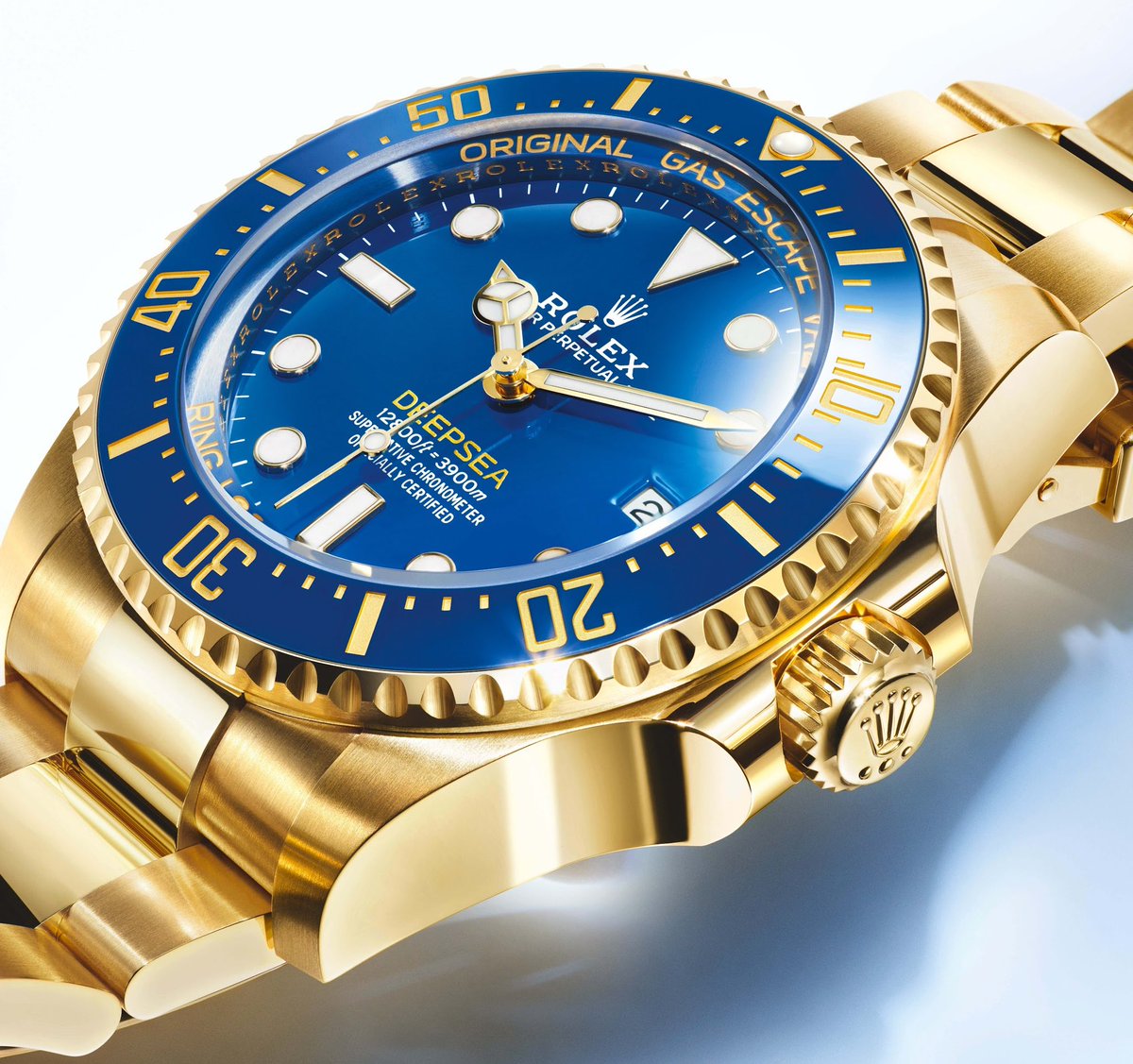I sat down with #Rolex and discussed the new full-gold Deepsea. rolexmagazine.com/2024/04/new-ro…