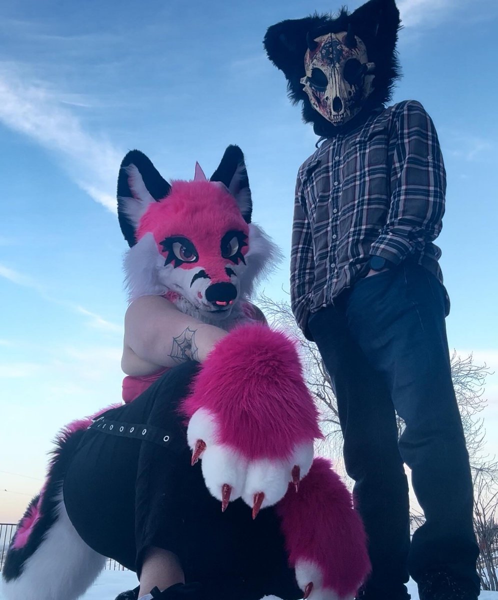 I love him 🩷

#furry #skulldog #furryart #furryartwork #furryfandom #furrycommission #FursuitEveryday #fursuiter