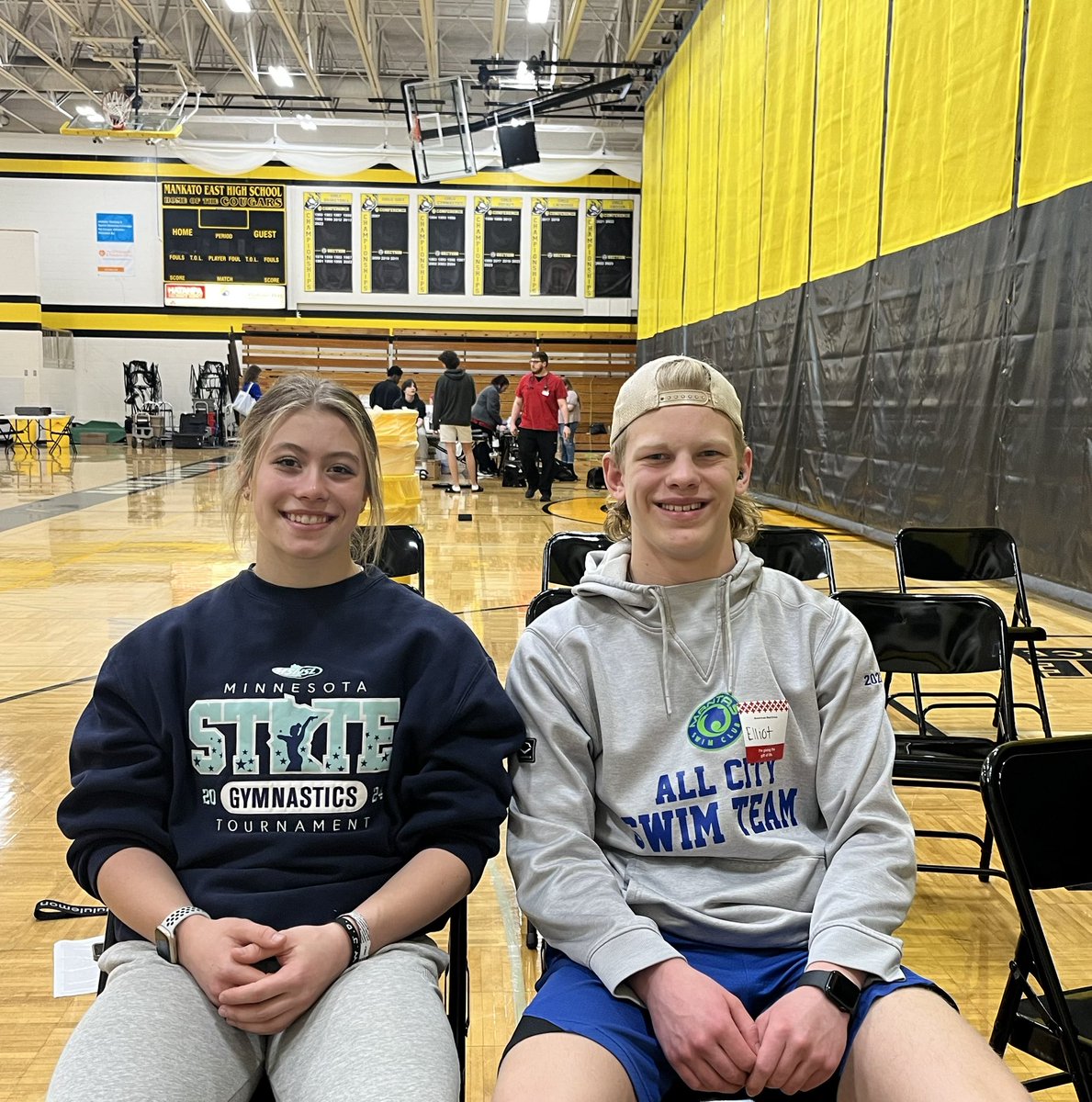 Thanks to all that rolled up their sleeves and donated today!! Rylie Hansen and Elliot Bartell are just a few that came in. Tremendous humans and also State Champions (T&amp;F and Swim/Dive). #WeAreMEHS  #begoodhumans #savelives #MAPSready