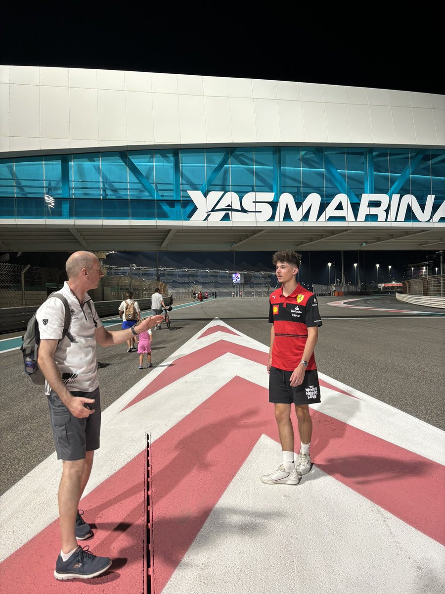 Mrwaterbiscuit's tweet photo. Track walk and talk with @joel_foxhall or are we just line dancing? 😂 Is this really over a week ago? 😩 pics by @mgwaterbiscuit #TeamH2O https://t.co/WqnSoWxfNB