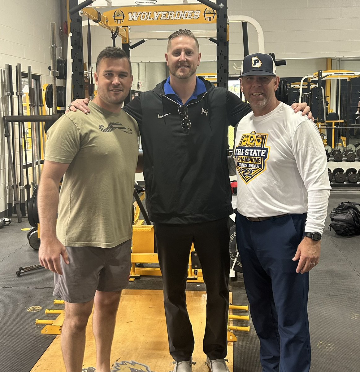 Glad to have Air Force Coach @CoachAlexMeans come by school today and check on our guys! @RustyMansell_ @ChadSimmons_ @RecruitGeorgia