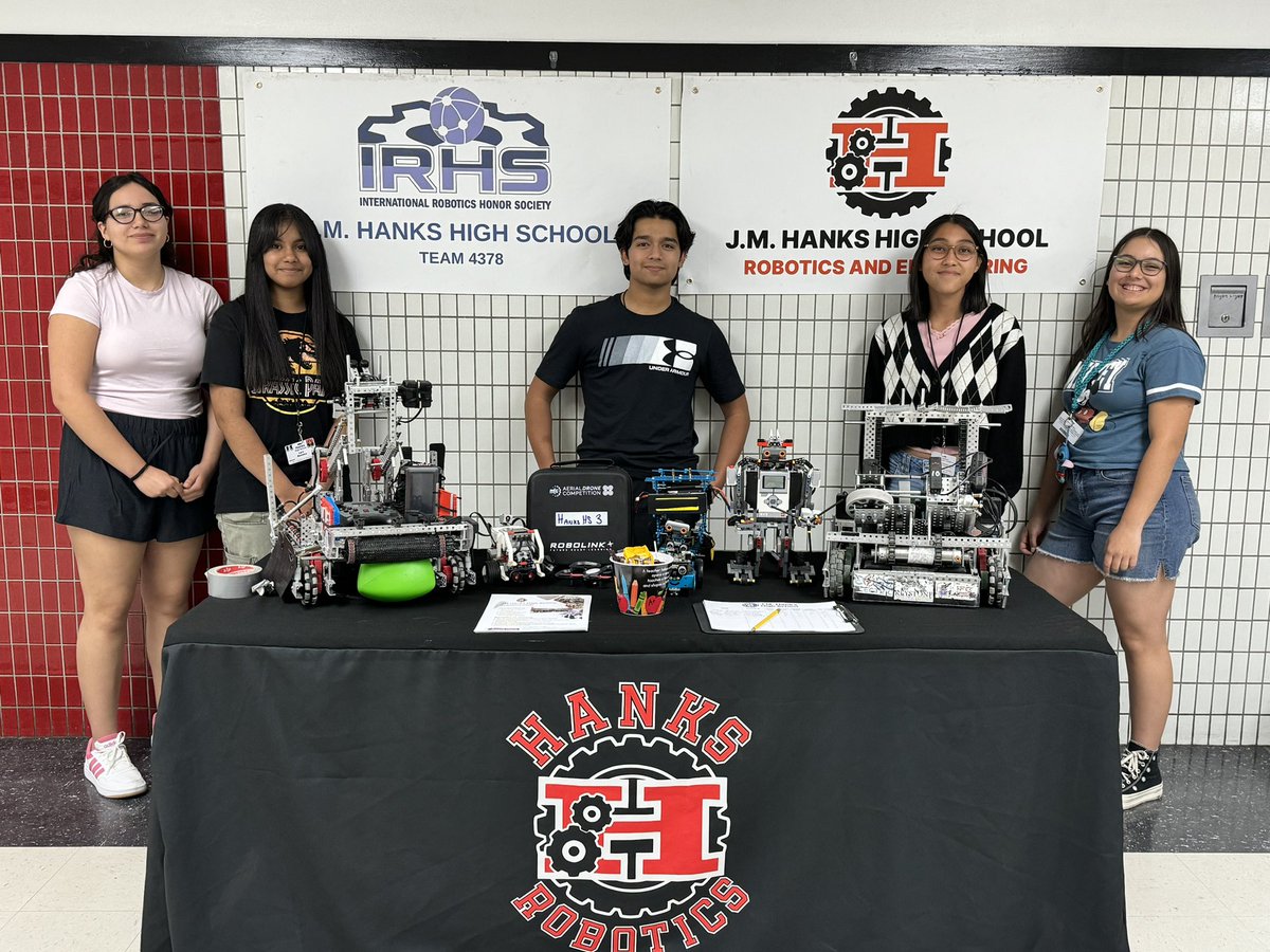 🤖 Join @JMHanksRobotics at our pop-up table in the 300 hall! Discover our latest innovations and score a prize! #HanksRobotics @RCadena2001LTD @JMHanksHigh @YsletaISDCTE
