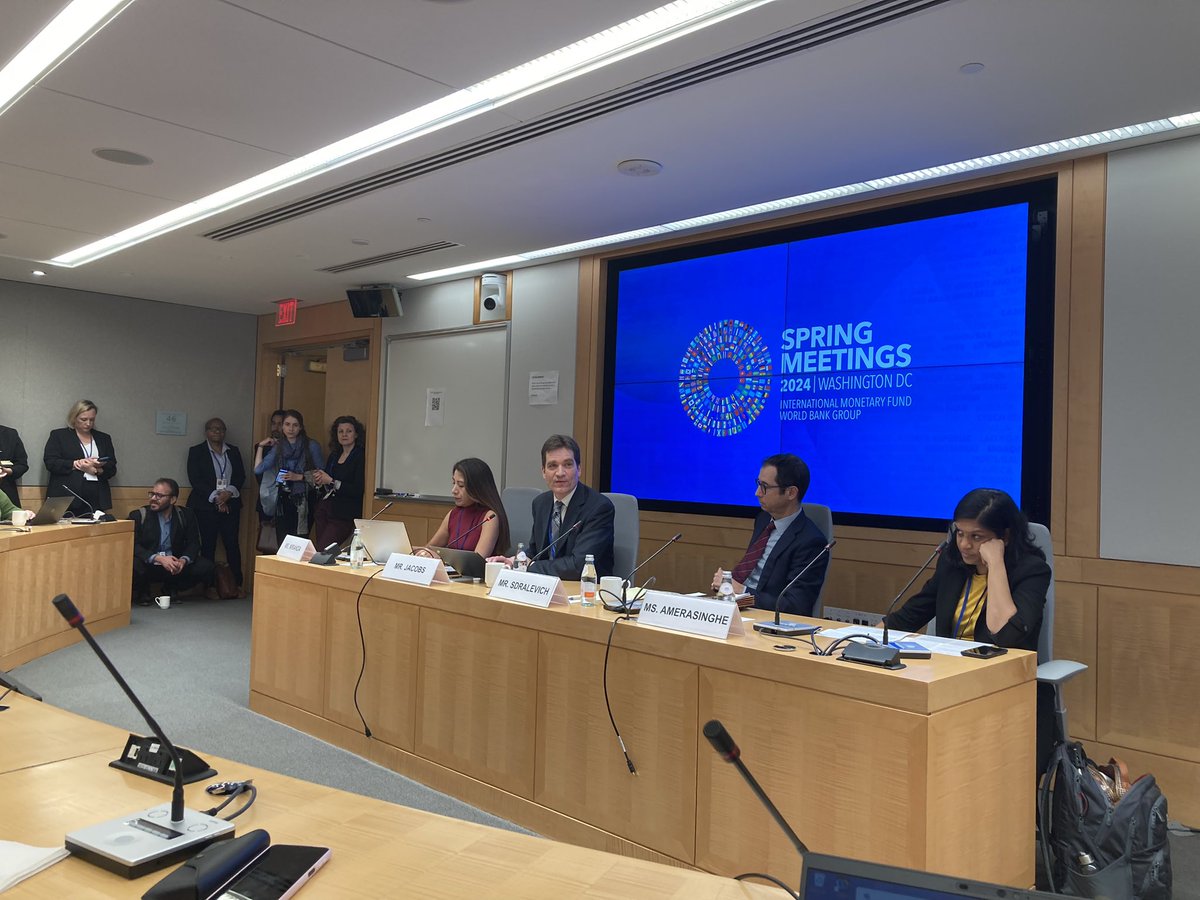 At packed CSPF event on future of #SDRs, Didier Jacobs from Oxfam notes that according to @IMFNews analysis in 2021 on needs for global reserves ($1.2-1.9 trillion over a 5 year period), regular allocations of at least $200bn are justified, outside of ‘crisis response’ rationale