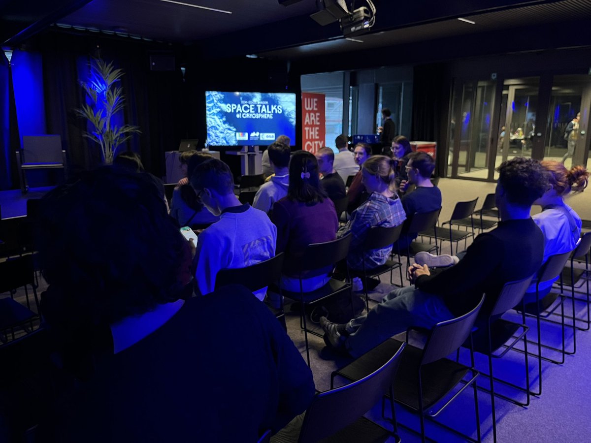 All ready in beautiful #Ghent for the first of the #spacetalks! #HansLievens and myself talking about how to observe the Earth's cryosphere (the world of snow and ice) from space, featuring many of <a href="/CopernicusEU/">Copernicus EU</a> current and future space missions.
<a href="/ESA_EO/">ESA Earth Observation</a> <a href="/BelgianEO/">Belgian Earth Observation</a> <a href="/GhentEYC2024/">Ghent European Youth Capital 2024</a>