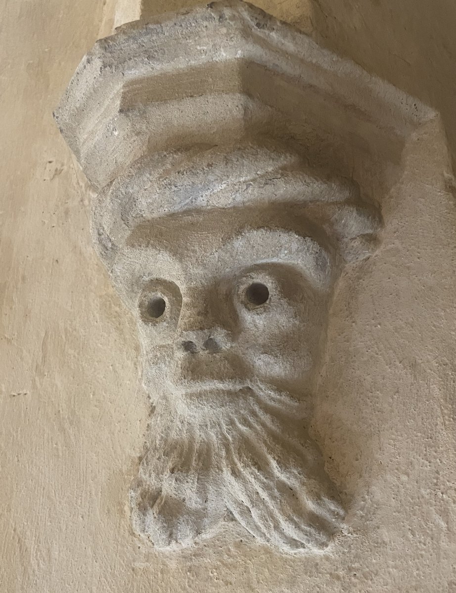 HiddenFacesPics's tweet photo. Duke Humfrey's Library @bodleianlibs
#Oxford #oxforduniversity #university #uni #England #UK #history #sculpture #art #faces https://t.co/ZiwfZw0f1r