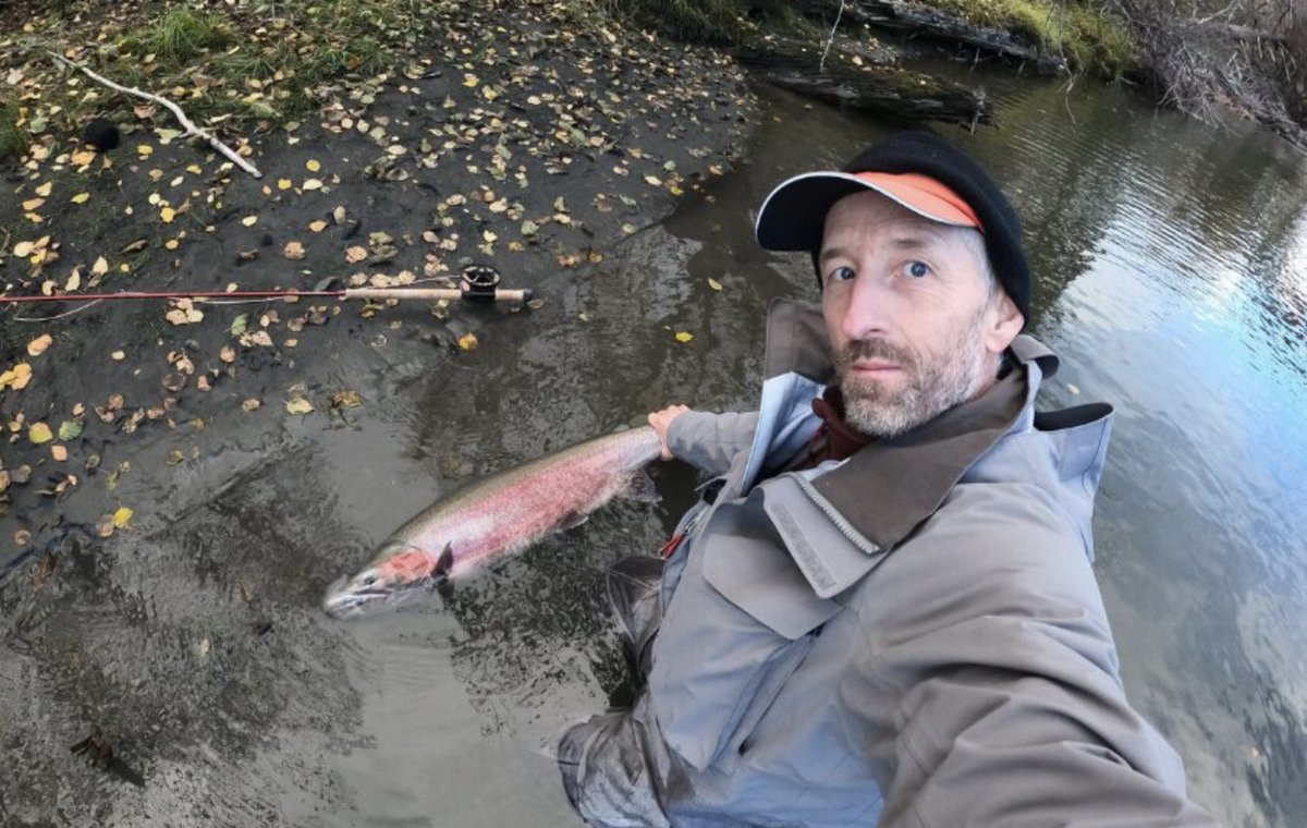 Biology prof Andrew Hendry is reaching the next generation of nature scientists on Instagram, TikTok “Social media is not part of my research. It’s more about outreach, and how cool nature and science is.” --@ecoevoevoeco #scicomms loom.ly/FMsLQP4