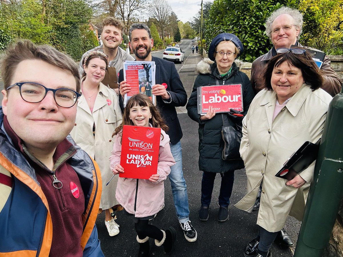 Congratulations to my friend @JScottBSP for his selection as🌹Labour candidate for Bournbrook & Selly Park - pleasure to join him on his campaign this evening ⭐️💯 With his years working on crime👮‍♂️ & justice⚖️ including with Cllr @nickyebrennan, he’ll be an asset to the Council.