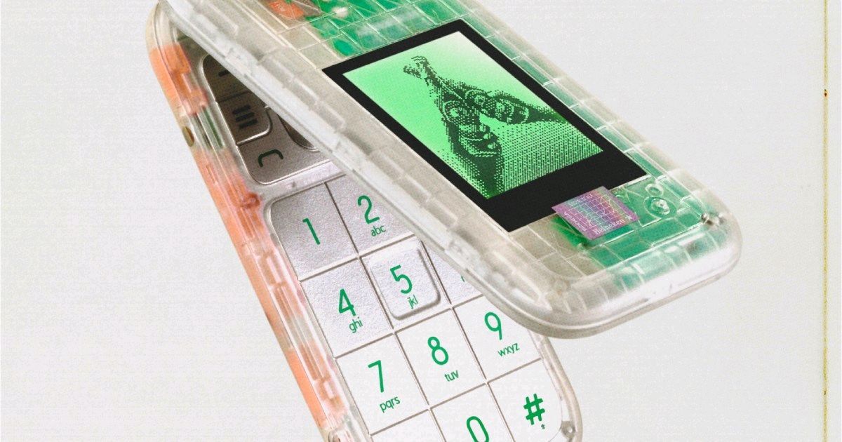 Heineken, the beer company, just launched a phone Is it the most stunning retro-modern gizmo to come out after the Pocket Analogue, and will it make any nerd lose their sleep? Also yes. #tech via @nsnadeemsarwar buff.ly/3w5xDtf