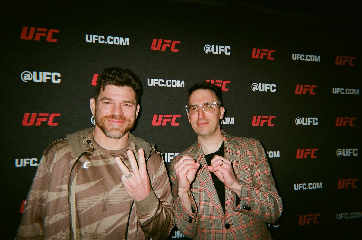 It's been a minute since I brought a disposable camera to a UFC event, so I had to bring one to UFC 300. Here are some of my favourites👇