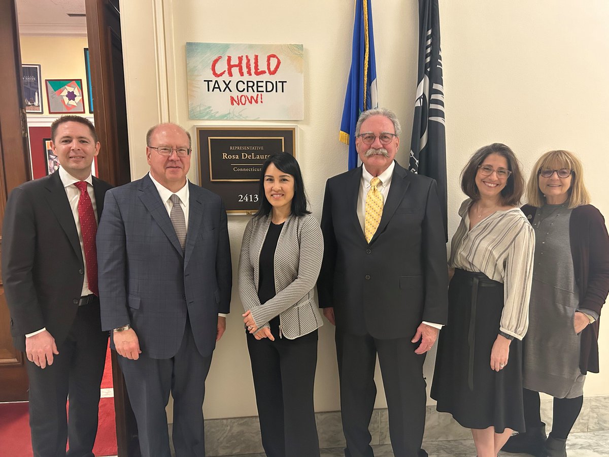 Today @AmericanBrainCo is advocating for #BRAIN funding on The Hill! ABC met with Rep. Rosa DeLauro. @USBrainAlliance #studyBRAIN @ACNPorg @HelenMaybergMD @SuthanaLab @TedAbelneuro