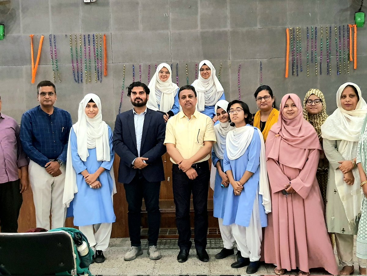 JMI_AlumniUAE's tweet photo. #IndustryInstitution #KnowledgeCollaboration #education
Alumni @iqbal_AZIM delivering keynote speech & motivational lectures in JMI Campus -Sr. Sec School Students.
Thanks to honorable Vice Chancellor, Faculty & Leadership Team of @jmiu_official
#JamiaMilliaIslamia #Alumni https://t.co/heilmFz7b6