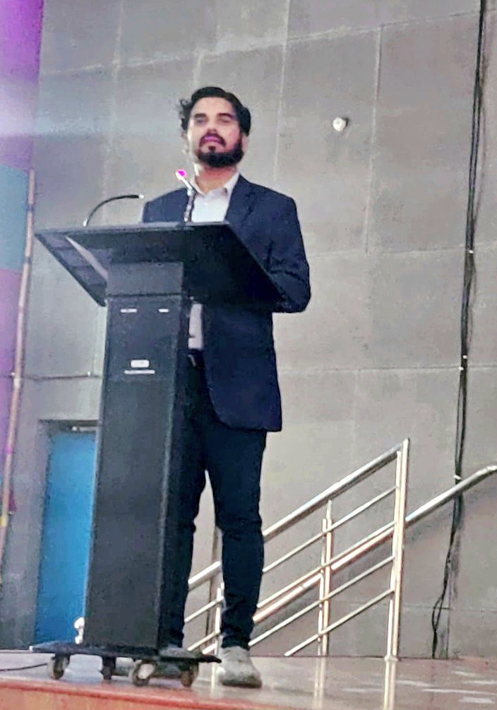 JMI_AlumniUAE's tweet photo. #IndustryInstitution #KnowledgeCollaboration #education
Alumni @iqbal_AZIM delivering keynote speech & motivational lectures in JMI Campus -Sr. Sec School Students.
Thanks to honorable Vice Chancellor, Faculty & Leadership Team of @jmiu_official
#JamiaMilliaIslamia #Alumni https://t.co/heilmFz7b6