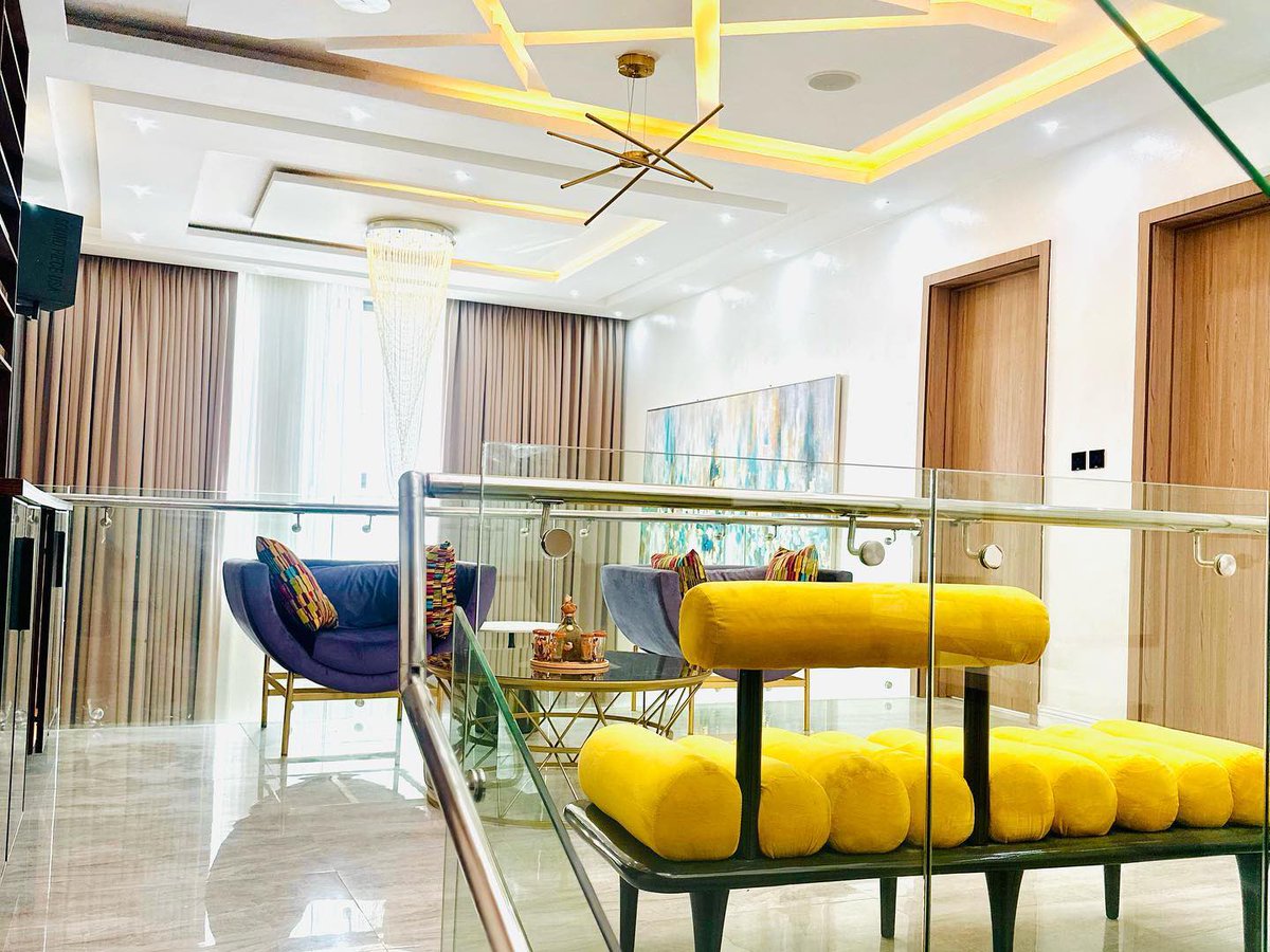 ShortletsAvenue's tweet photo. Planning an event? Look no further! This exquisite Villas is exclusively designed for parties, meetings, game nights, bridal showers, bachelor parties, vacation stays, and more. Secure your booking now and create unforgettable memories!

 #EventVenue #LuxuryLiving #penthouse https://t.co/VK3bELfyVY