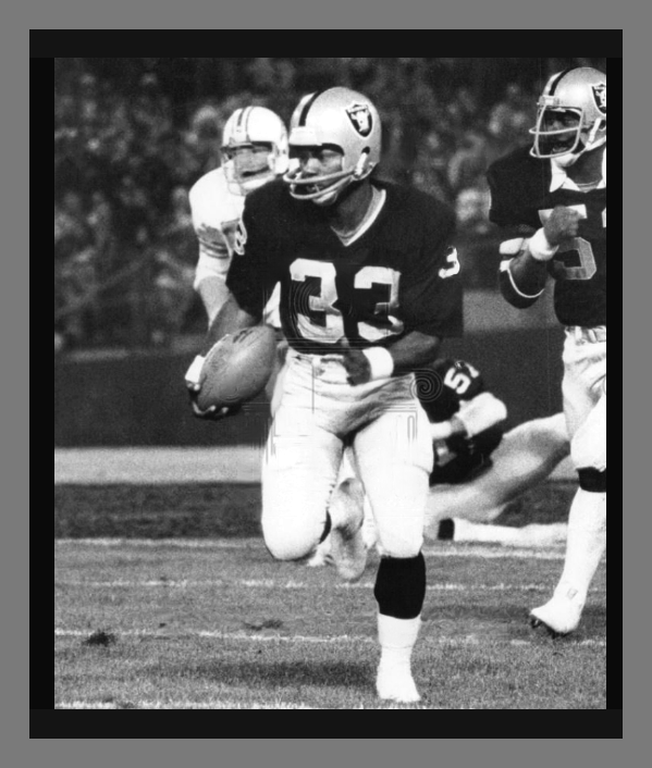 Happy birthday to former Raiders RB-KR-PR Rick Jennings, April 17, 1953. Super Bowl XI champion.