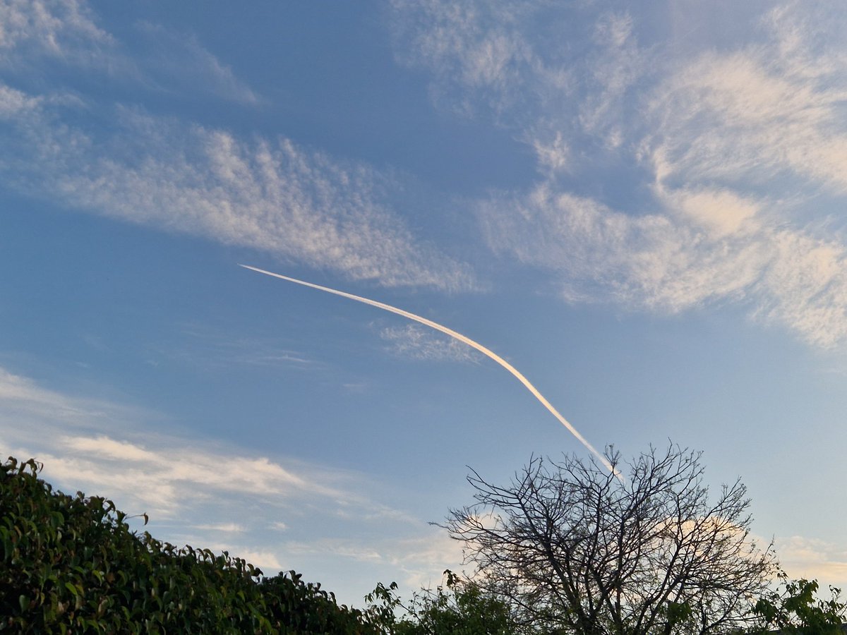 Tarde de formación de nubes a saco....