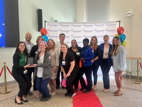 Big congratulations to the ED team at Glen Cove Hospital for earning the prestigious North Star Award! This award is an achievement of 90th percentile in patient experience. Your hard work and dedication truly shine!

#EmergencyMedicine #NorthwellLife #Northwell #NorthStaraward