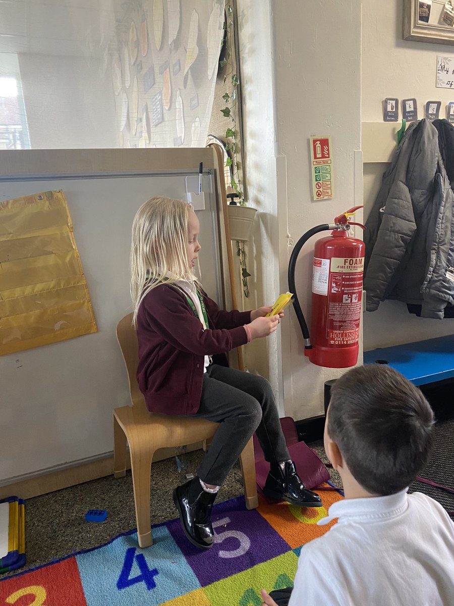 HBMissKemp's tweet photo. Was lovely to see Reception children independently practising their phonics today ⭐️ @HartleyBrookPri @missmiddletonhb @HBMissSmith1 @HBMissParkinson @Rebecca25016267 https://t.co/llvOIT9opz