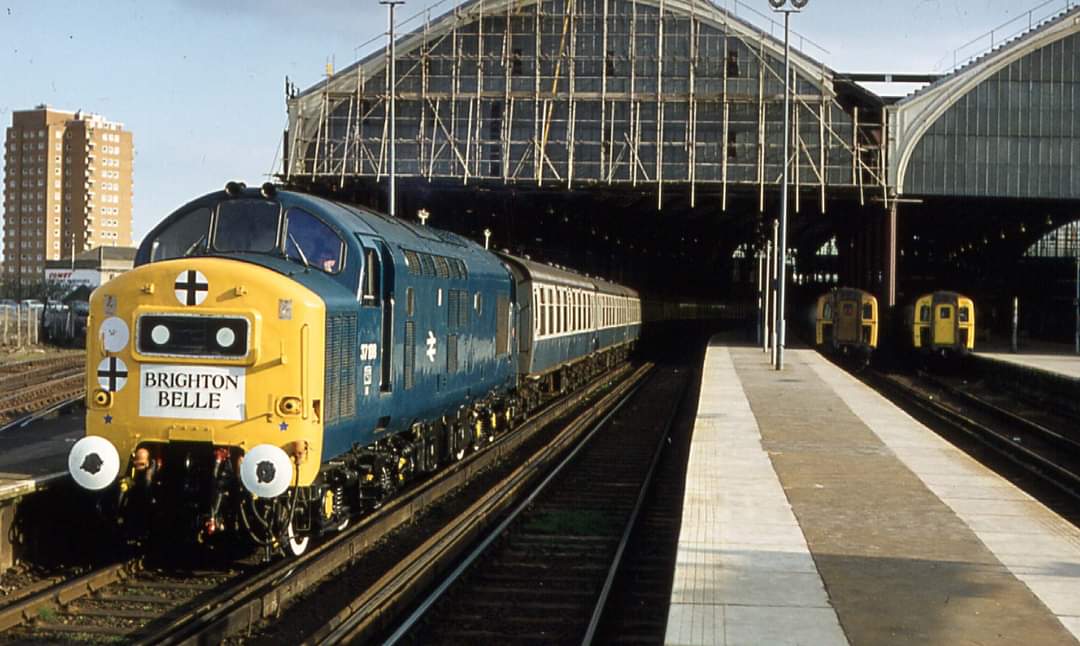 On 15th April 1978, 37188 was at Brighton on a return charter to Swansea run by the Gwili Railway Society. 📸 Alan Lea #class37 You can help with the upkeep of our 37215 by visiting the groups E-Bay site link below ebay.co.uk/usr/the_growle…