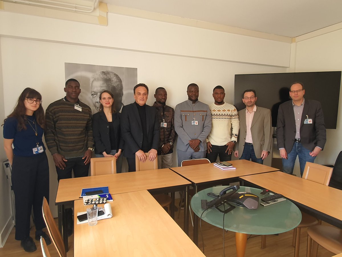 BerthonJeanMarc's tweet photo. Heureux de retrouver Luc AGBLAKOU et la formidable équipe de @HirondelleBenin. Pour faire un point sur la situation des droits des personnes #LGBT+ au Bénin, en Afrique de l'Ouest et sur le continent. https://t.co/UPwiYt8fFy