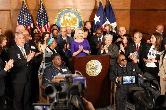 🚨 BREAKING: Commissioner Buckingham announces Houston and Harris County HUD extension with @houmayor and relocation outreach initiative with faith and community leaders in the City of Houston. glo.texas.gov/the-glo/news/p…