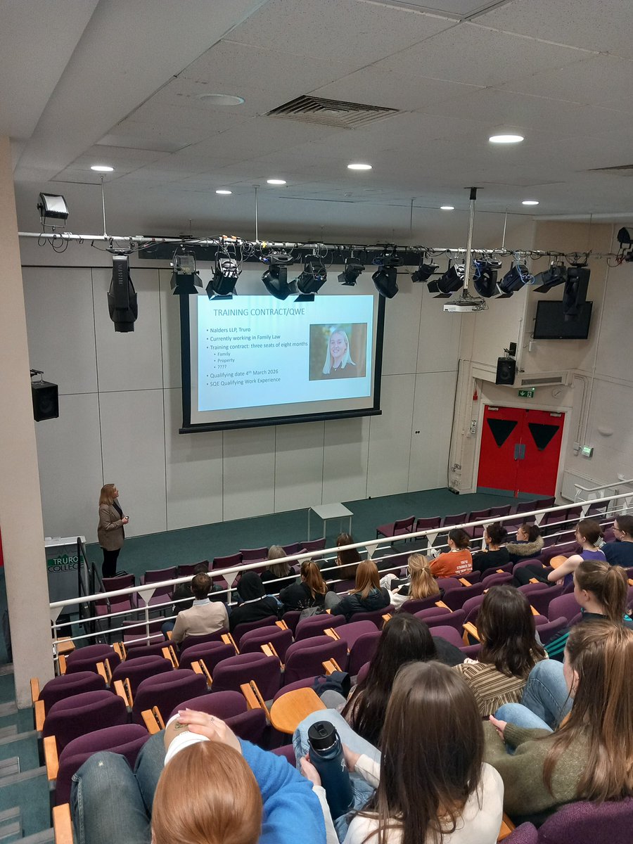 A big thank you to Amy Taylor-Deacon from @NaldersLLP for this afternoon’s guest talk to our students 🗣️ 

This was really inspiring 😊

#tcbatle #trurocollege #truroandpenwithcollege #lookfurther #reachfurther #gofurther