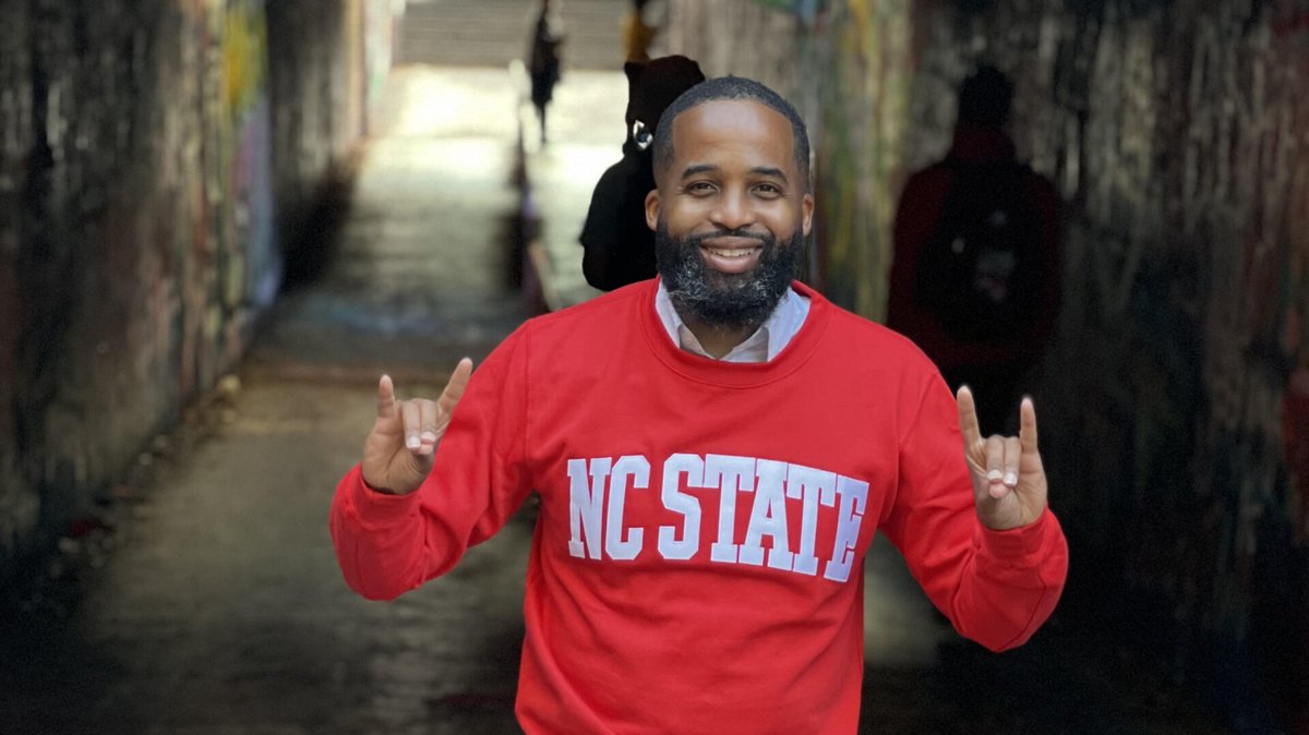 NCStateDesign's tweet photo. “I would not be who I am and where I am today, if not for the culture fostered by the College of Design."

For Demarcus Williams (’03), giving back is about helping current and future students have the same experience or one that’s even better. 🎓➡️ https://t.co/cOsrXkb3A1 https://t.co/IKKeHTX4YN