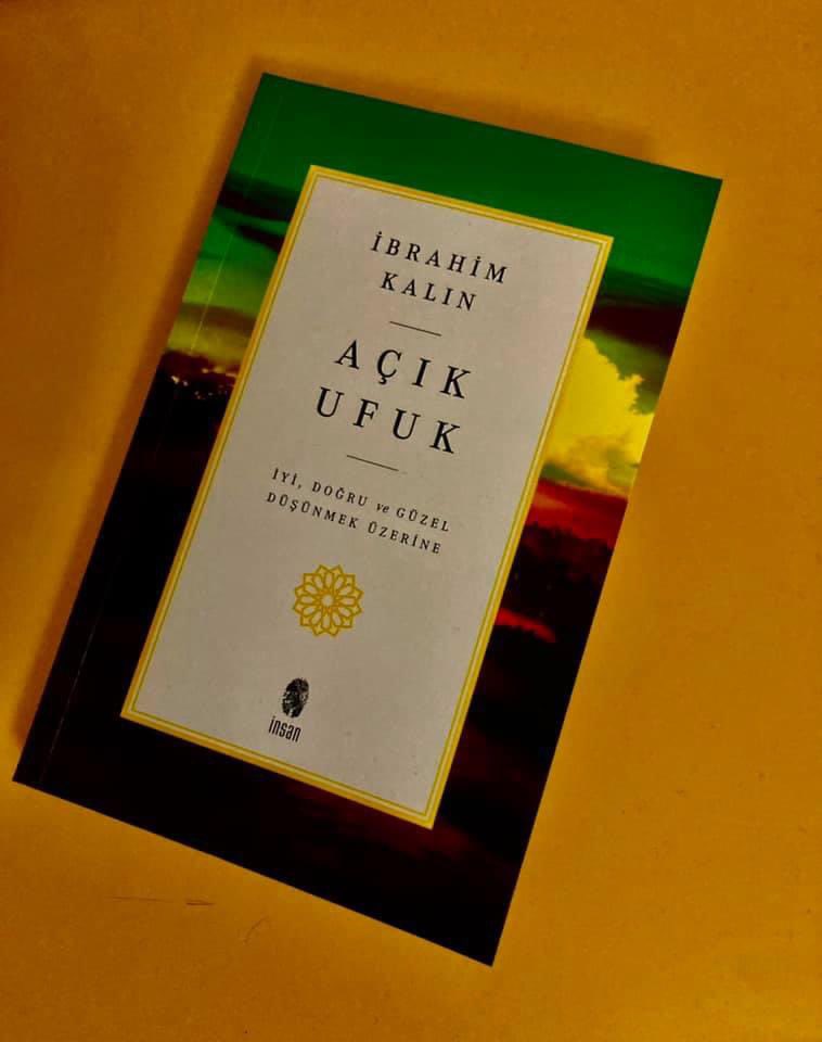 Kitâb-ı Tavsiye📚📘📖 Var olmak; bulmak mıdır yoksa bulunmak mı? Hem bulmak hem de bulunmak ise, o zaman biz neyi arıyoruz? Varlık üzerinde düşünmek, felsefenin labiretlerinde vakit geçirmek değil, Yaratıcı’nın “ Ol” emrine muhatap olup tefekkür etmektir. Ve fazlası... Her