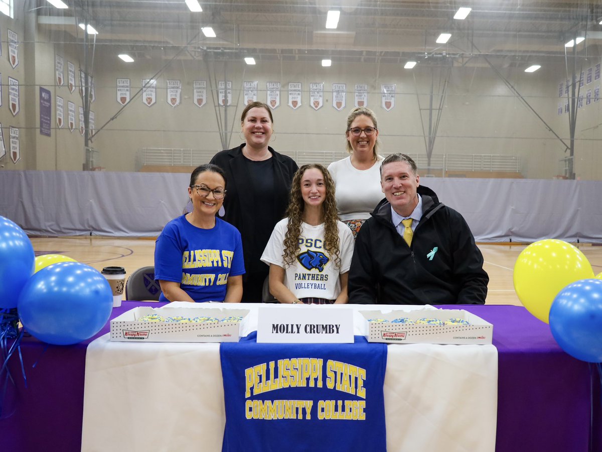 Congratulations to Molly Crumby ‘24 on signing to continue her academic and volleyball career at the Pellissippi State Community College! We are so proud of you!