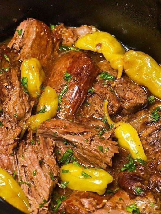 1stRecipes's tweet photo. DOES ANYONE HERE ACTUALLY STILL EAT MISSISSIPPI POT ROAST 📷📷
Ingredients :
1 packet ranch mix, (1 oz)
1/4 cup unsalted butter
Must express something to keep getting my recipes... Thank you.
Recipe Here : https://t.co/1U5ifI1a3y
#recipes  #Foodie  #recipe #Cooking https://t.co/7H1twO4p6a