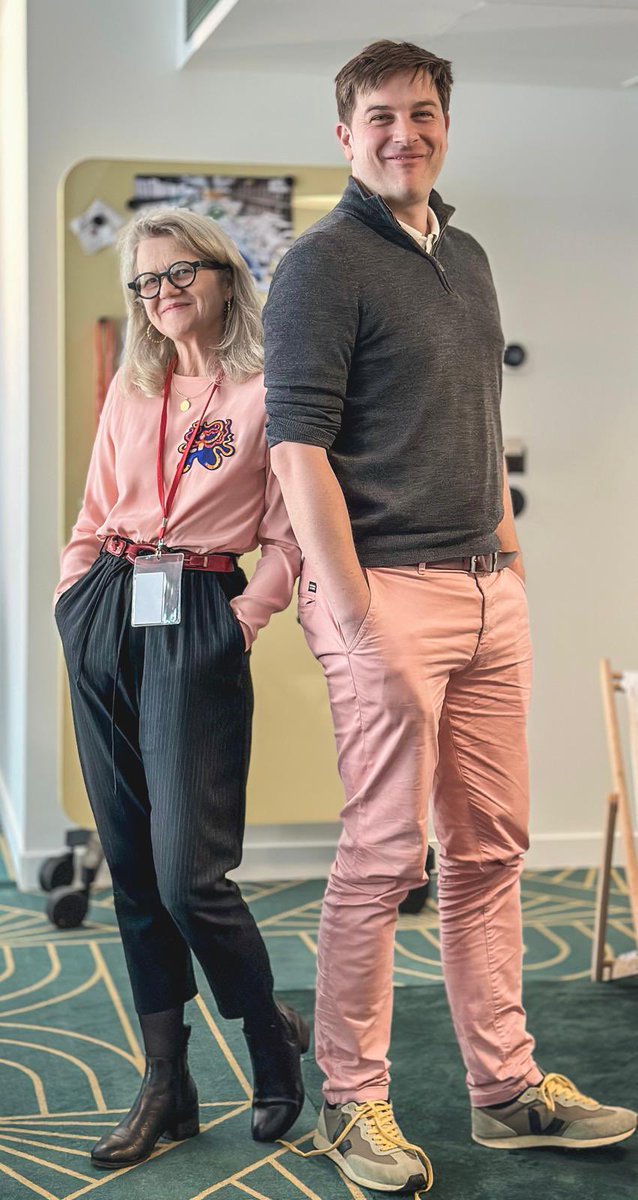 Rose et gris, sans se donner le mot, le même dress code! On n’est pas associés pour rien!