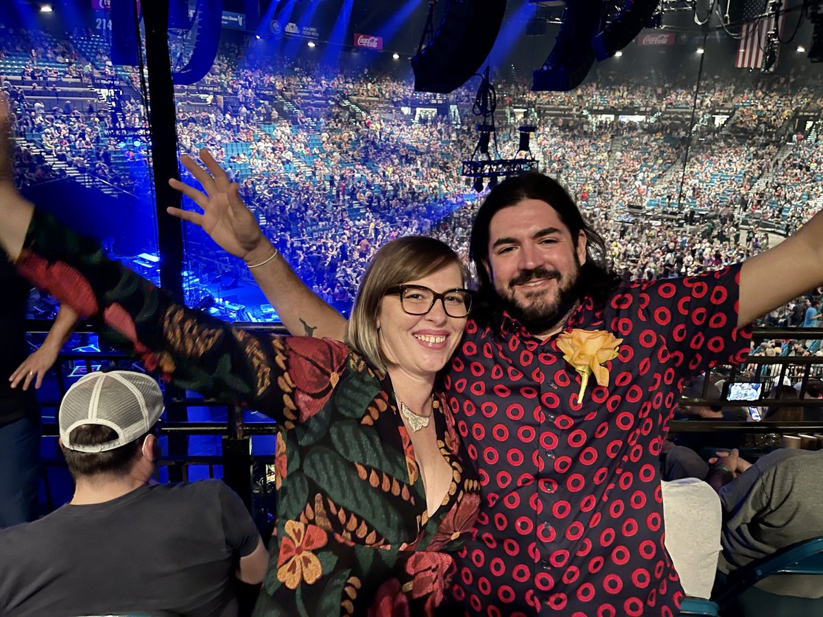 ISO 2 Friday <a href="/phish/">Phish</a> tickets for <a href="/SphereVegas/">Sphere</a> for <a href="/snoopkatiekate/">black-eyed katie</a> and I. We have the other 3, just need these Fridays. #phish