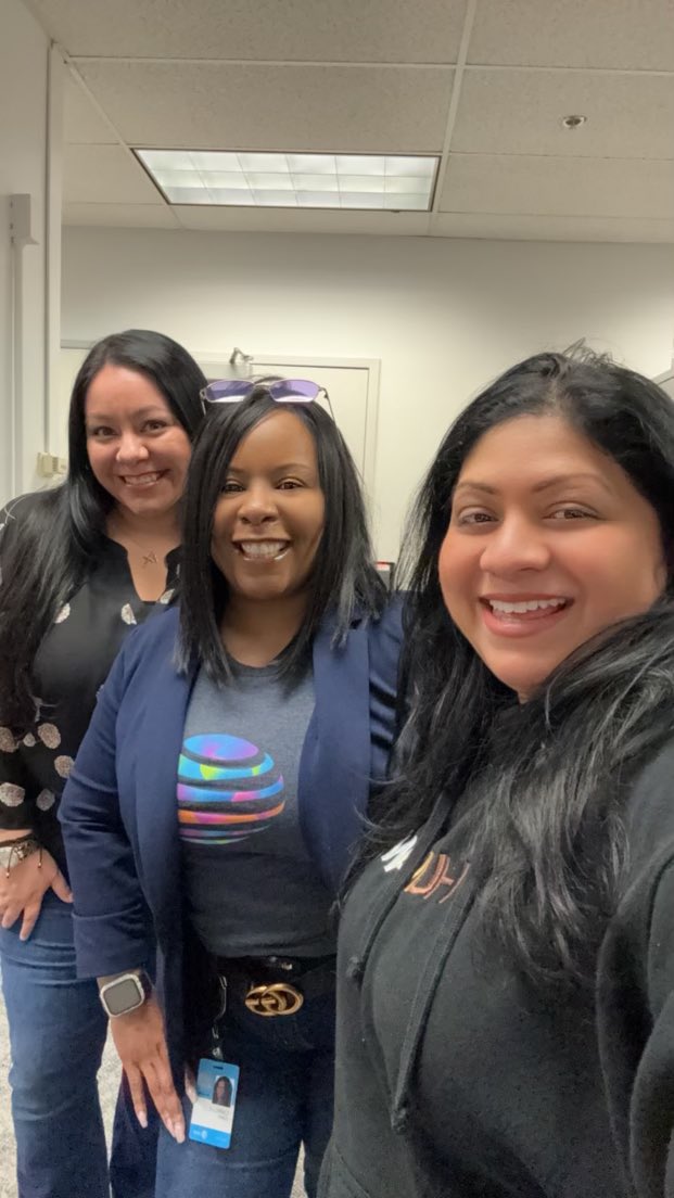 Curry Crew (@currycrew_) on Twitter photo It’s Winning Wednesday!! Back in the office with some great peers!! #GWR #LifeAtATT #CurryCrew <a href="/CamilleCurry01/">Camille Curry</a> <a href="/Carherr15/">Carmen Herrera</a> @GarciaBeProud It’s Winning Wednesday!! Back in the office with some great peers!! #GWR #LifeAtATT #CurryCrew <a href="/CamilleCurry01/">Camille Curry</a> <a href="/Carherr15/">Carmen Herrera</a> @GarciaBeProud
